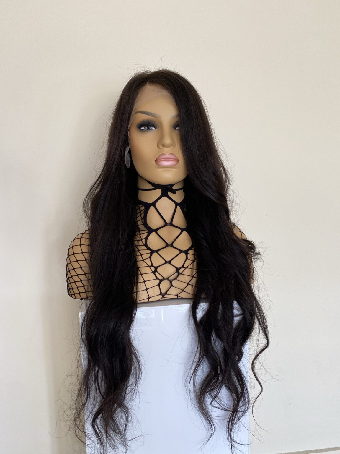 Wig 28” length 150 density 13*6 Swiss lace natural black 1b colour adjustable elastic strap - Image 7